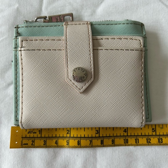 Steve Madden Pastel Green Card Holder Wallet - Picture 6 of 8